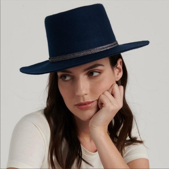 Lucky Brand Accessories - LUCKY BRAND 100% Wool blue banded braid hat